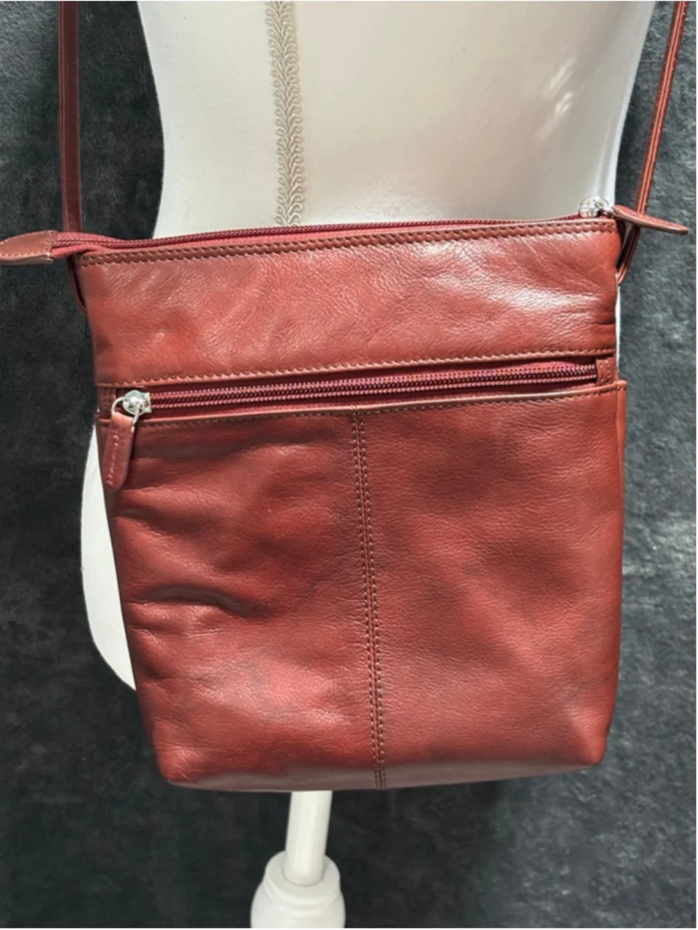 ili New York marbled Red Genuine Leather Crossbody Mini Sac Organizer BAG EUC